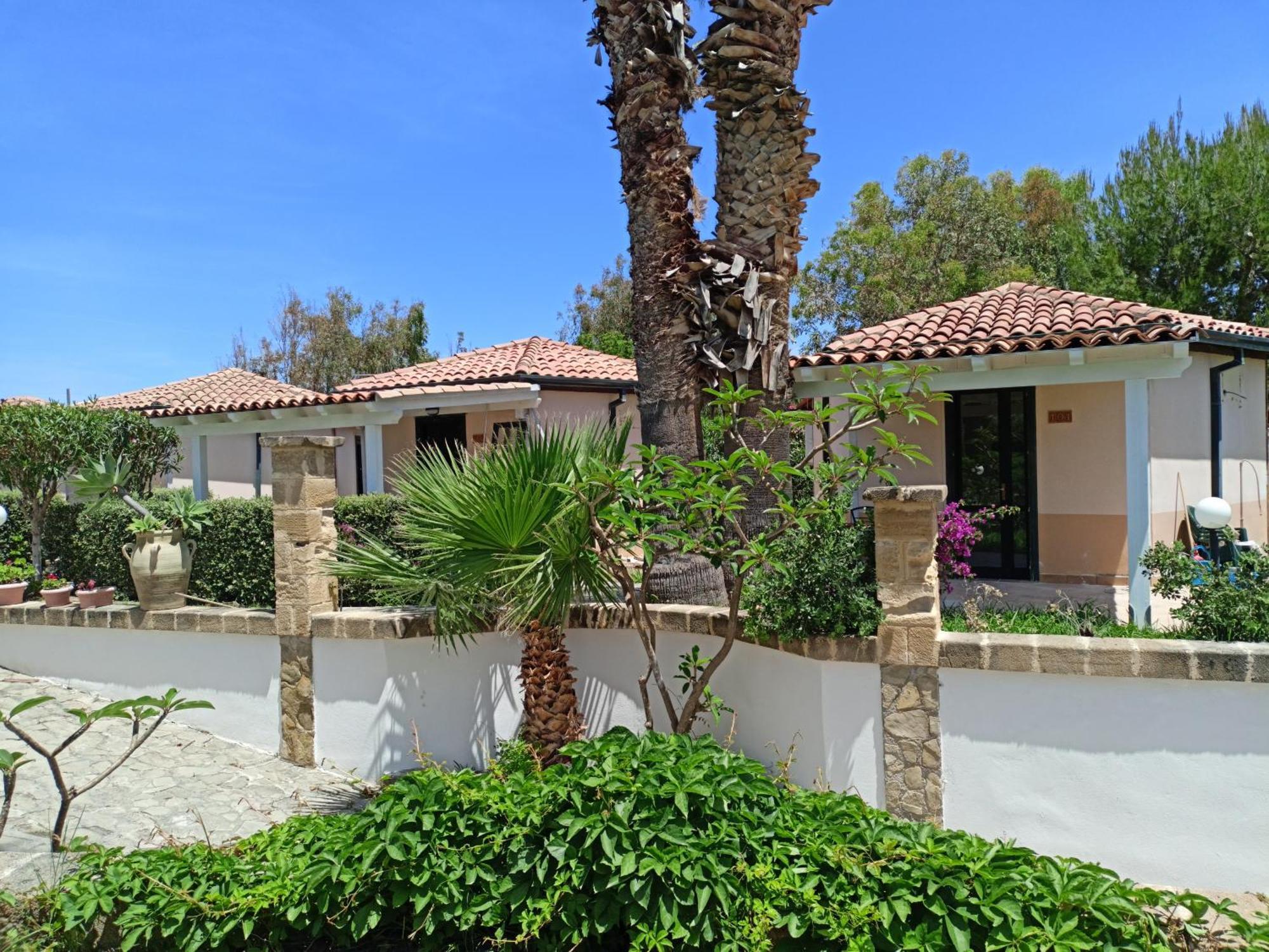 Soleada Club Aparthotel Campofelice Di Roccella Ngoại thất bức ảnh